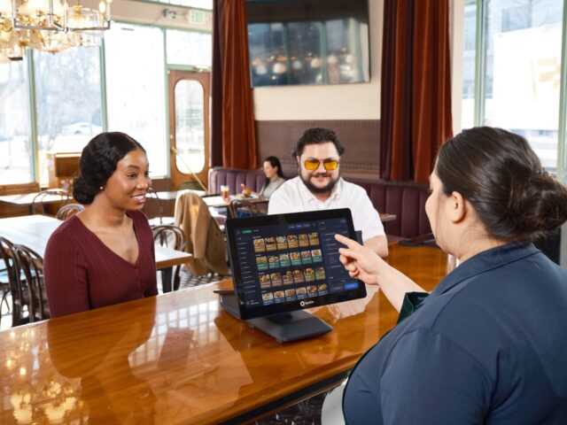 Sistema de reservas para restaurantes: cómo integrarlo con un software TPV para comercio